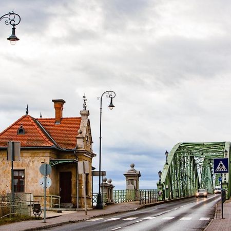 Bridge Apartment Естерґом Екстер'єр фото